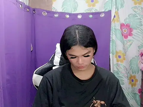 caramiya webcam
