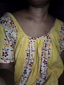 Shivani-tiwari webcam