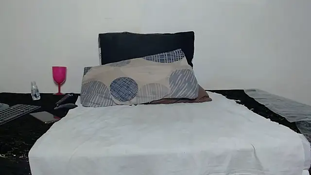 CaramelBaddie16 webcam