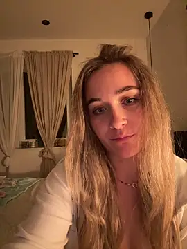 LillyStarr webcam