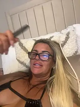 hotmilf66 webcam