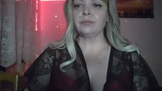 BellaaKiss webcam