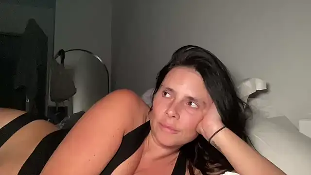 JadeLucy webcam