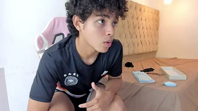 Boy_king28 webcam
