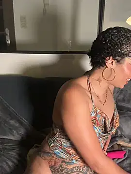 Lauyako_974 webcam