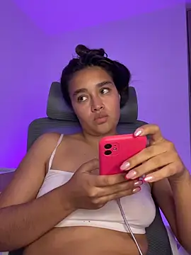 i_samanthaa - I_Samanthaa's free webcam - UK Sex Cams