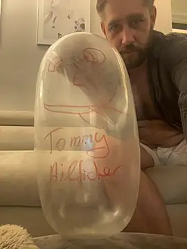 Tommy_Hilficker webcam