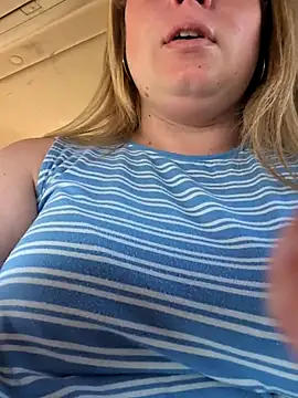 AttentionSluts webcam