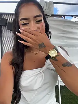 MystiqueXXX webcam