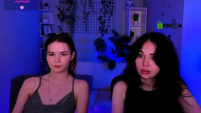 riley_sanders webcam