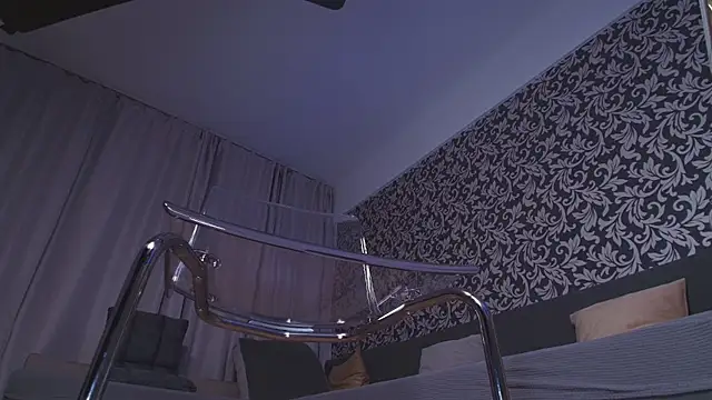 Blonde-Goddess webcam
