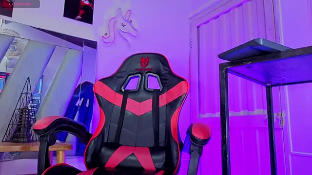 dominatrix_girl webcam