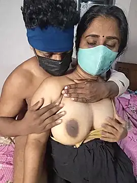 VAIGA-Real_Mallu webcam