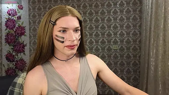 Anna_inHear webcam