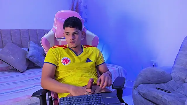 Adrian_Prime_ webcam