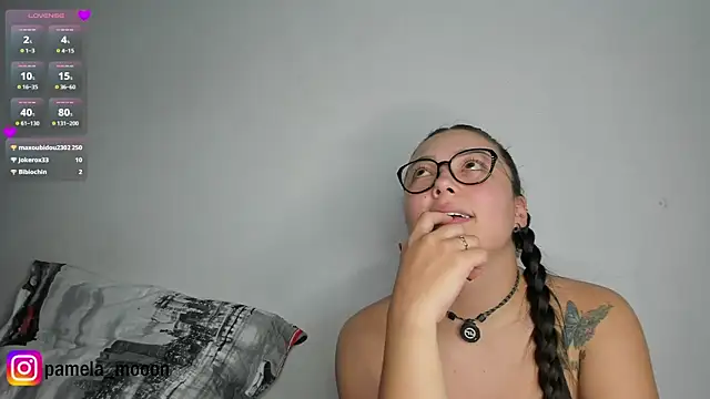 Pamelaa_moon1 webcam