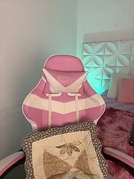 Ivonny_Goldie webcam