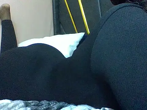 Curvyqueeh webcam