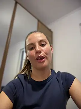 -Kylie webcam