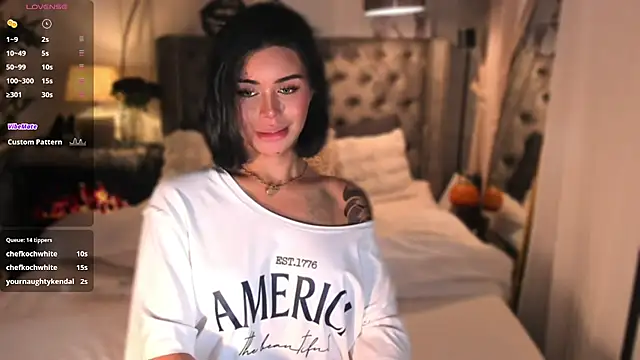 ParisianDoll webcam