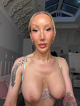 Allana29