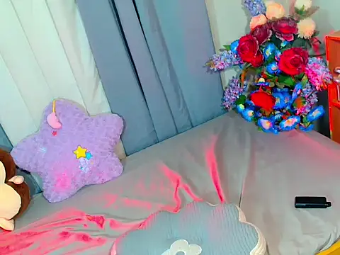 baby_kiraxx webcam