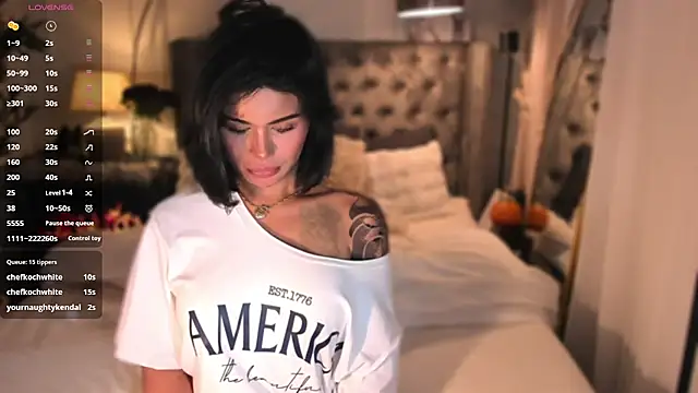 ParisianDoll webcam