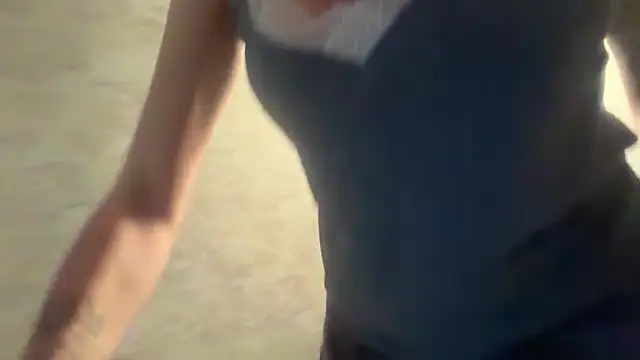 Angelinaa19 webcam