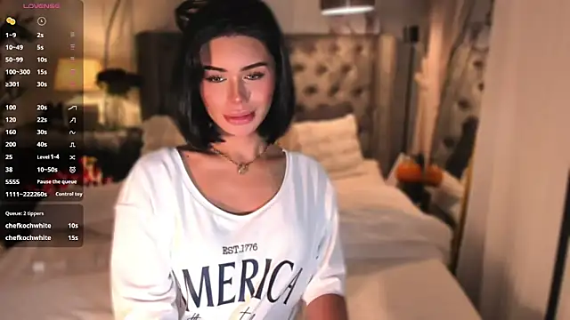 ParisianDoll's live cam