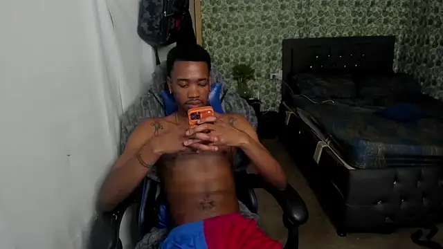 Kofi_exotic_2 webcam
