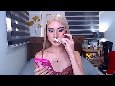 JuicyCockThea webcam