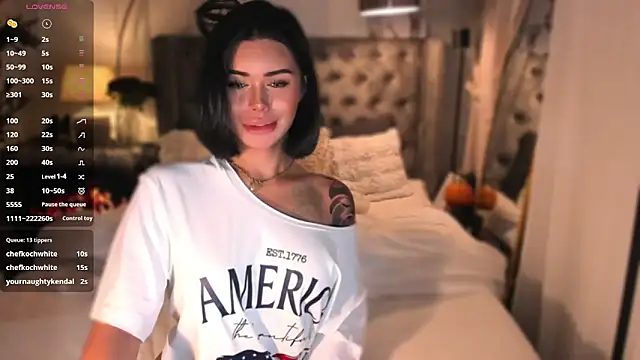 ParisianDoll webcam