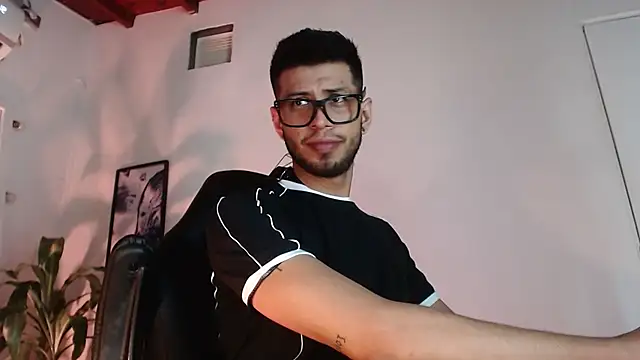 Colby_brown03 live cam on StripChat