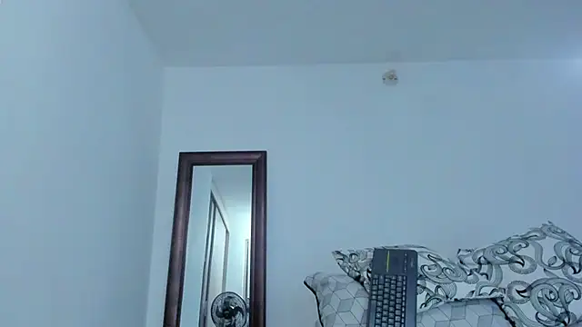 KingLevi01 live cam on StripChat