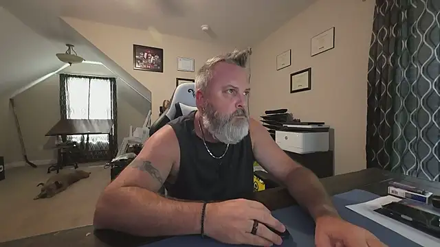 Cr4sh_Over live cam on StripChat