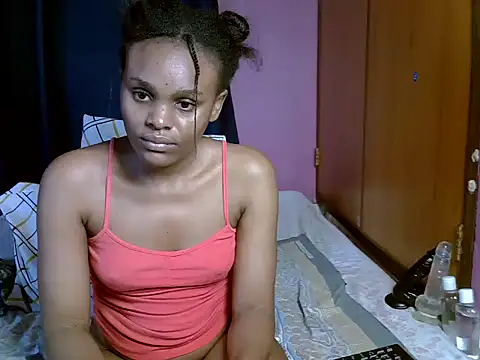 Queen_petite_ webcam