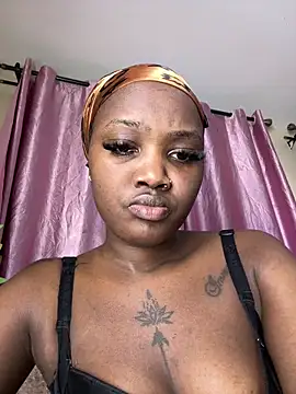Queen_Arnah254 webcam