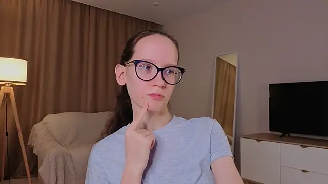 BettyBrowni webcam