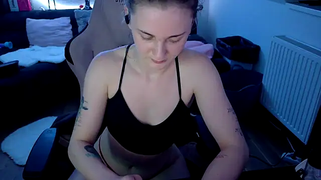 Melly4You webcam