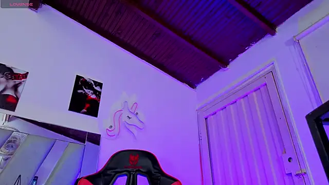 dominatrix_girl webcam