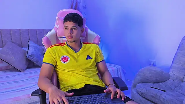 Adrian_Prime_ webcam