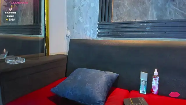 Brianhot0F webcam