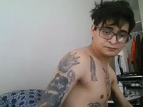 9EddieBoi4 webcam