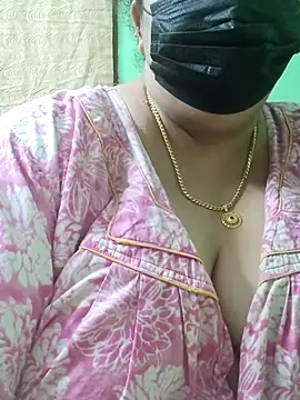 tamilthanushri (F milf) - New toys