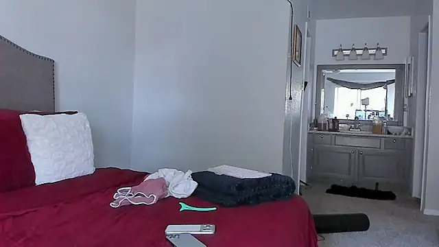 Watch yiauana live on EroticFlix - High definition streams