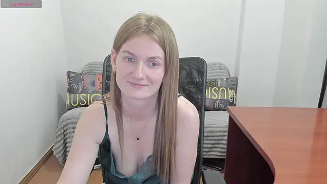 Alisha_Skyes webcam