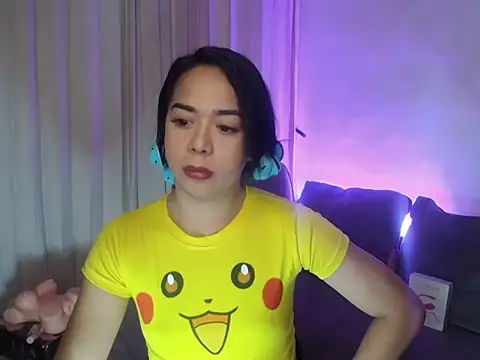 femininetranscummer webcam