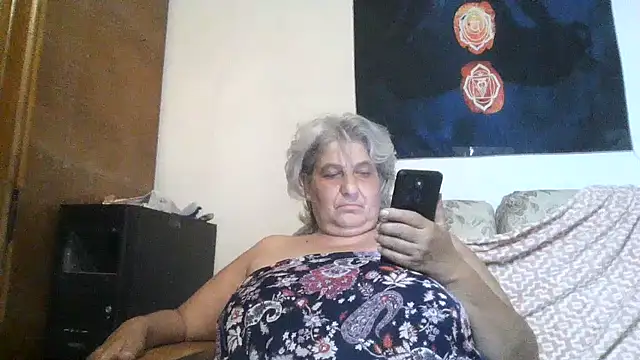 ExquisiteMature webcam