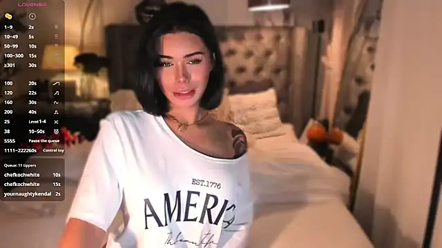 ParisianDoll webcam