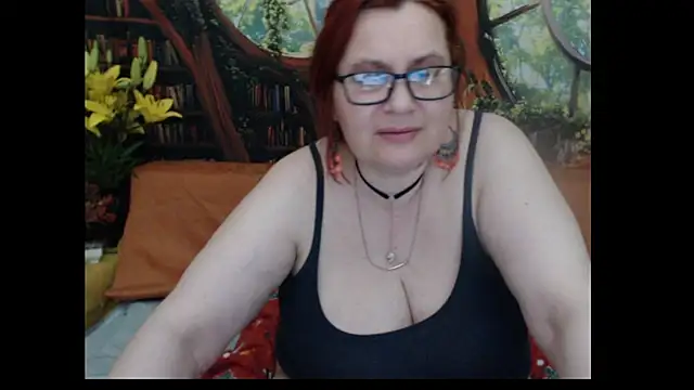 PlayfullMature webcam